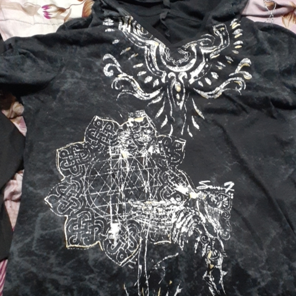 Woman shirt long sleeve